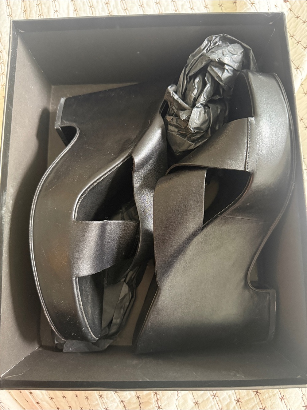 Gucci Women's Black Leather Mules